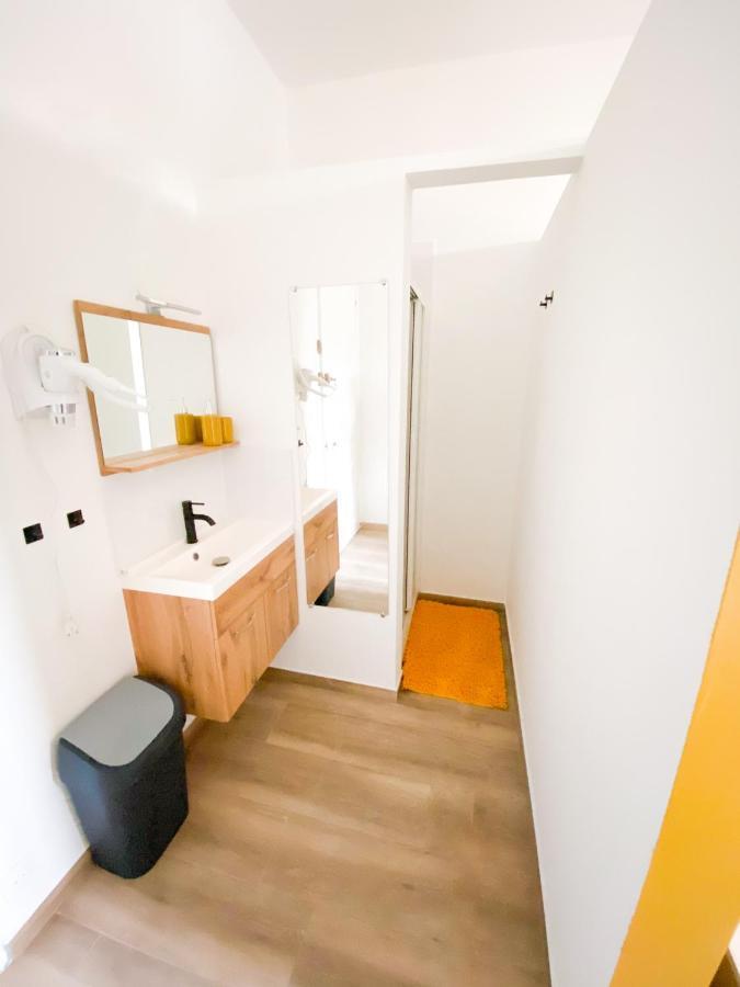 Capstay Roubaix Lille Private Shower & Netflix Exterior foto